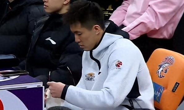 Jiuyou Sports-游泳淘汰赛焦点战：塞北麒麟队读秒扳平燕山旋风队，客场强势带走胜利。球迷期待下一战的简单介绍